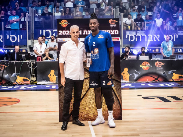 קייסי פריית'ר. ממצטייני העונה בליגה (מנהלת הליגה)