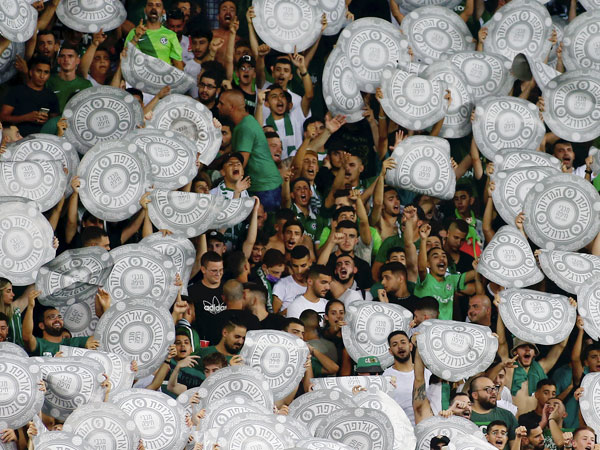 הקהל הירוק. נהנה מכל רגע בסמי עופר (אלן שיבר)