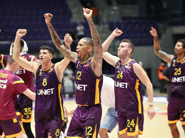 הסגולים חגגו מול הקהל הביתי (מנהלת הליגה)