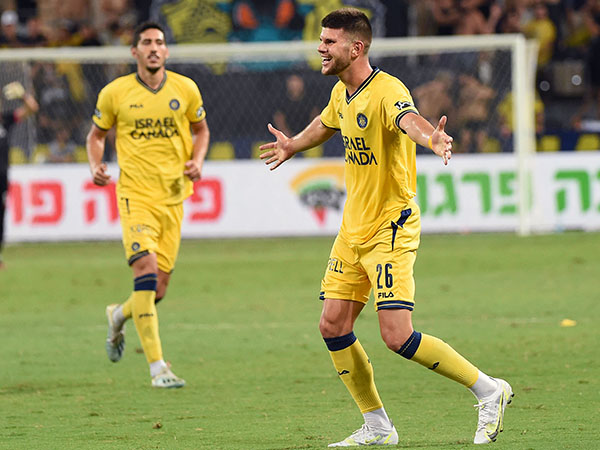 גם הוא על הכוונת. חנציס (צילום: ברני ארדוב)