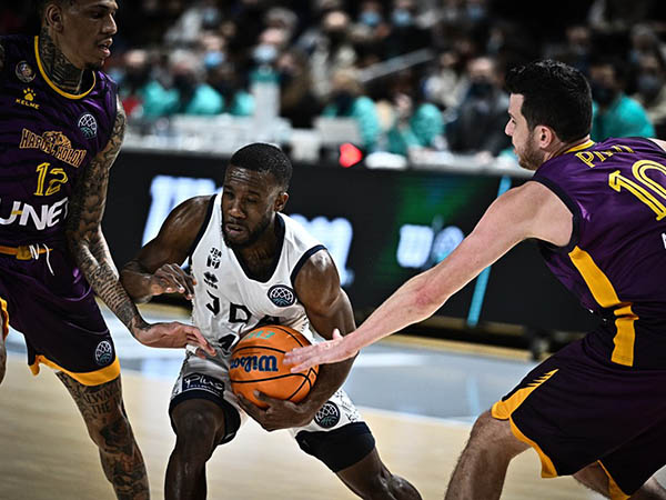 ההגנה הסגולה פשוט לא הייתה מספיק טובה (FIBA)