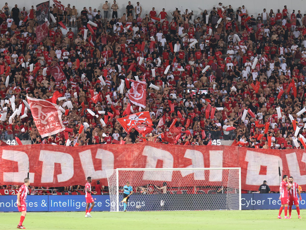 הקהל האדום. ינדוד צפונה (דני מרון)