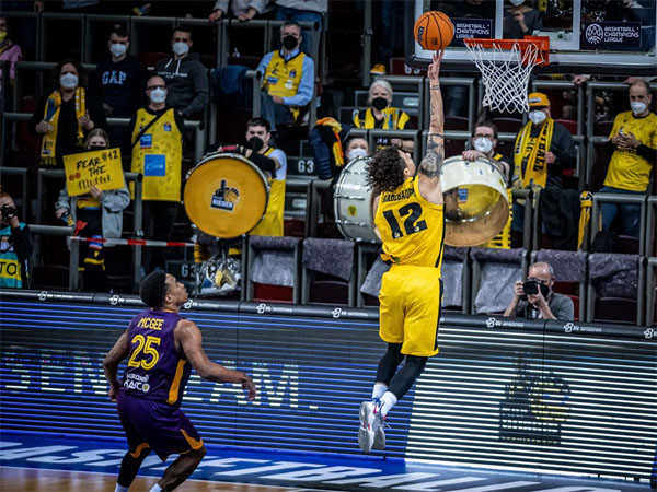 מחצית ראשונה חלשה של חולון (FIBA)