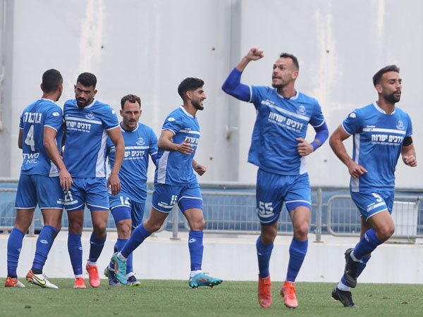 הפועל פ"ת תעלה כנגד כל הסיכויים? (ניר קידר)