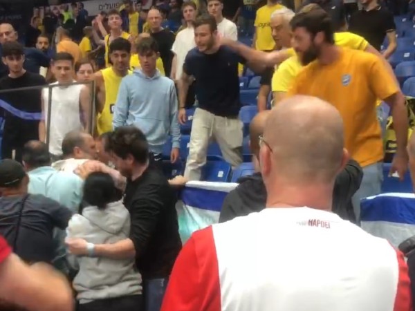 בלאגן בהיכל