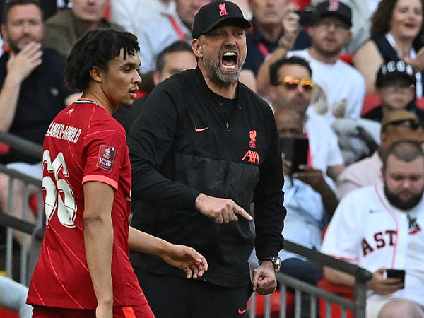 קלופ וטרנט. המגן בהרכב (Getty)