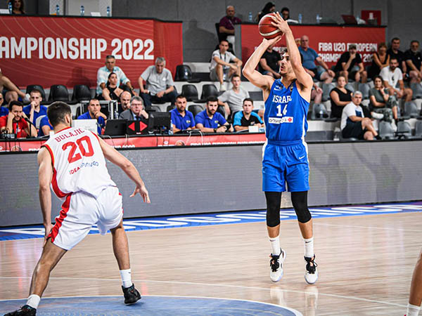 20 נק' ב-5 דקות. פתיחה אדירה של העתודה (FIBA)