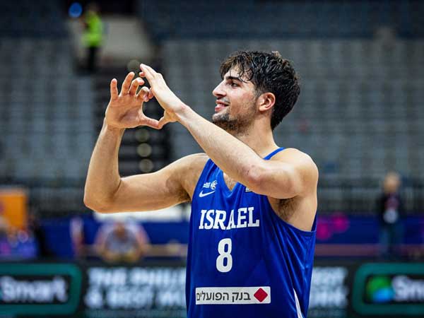 "לכולם ברור איזה שחקן הוא אבדיה" (FIBA)