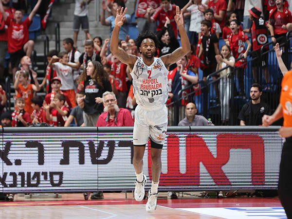 רנדולף. שוב קלע בדאבל פיגרס (לירון מולדובן)