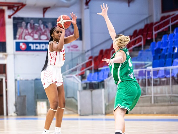 הפסד נוסף לקולייר וחברותיה (קרדיט: FIBA)