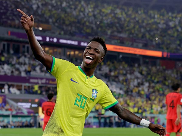 "הוסיף עומק מצד שמאל". ויניסיוס (getty)