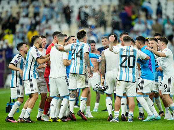 נבחרת שלא נשברת. ארגנטינה חוגגת חצי גמר (getty)