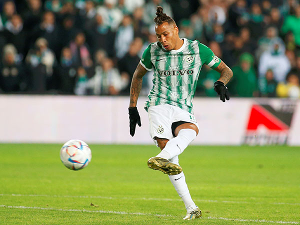 אבל במחצית השנייה, שרי העלה הילוך (צילום: אלן שיבר)