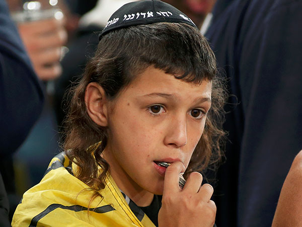 "רוב קהל בית"ר מסורתי. למה ללכת נגדם?" (אלן שיבר)