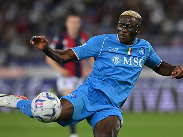 אוסימן. מתכלת לכחול? (Alessandro Sabattini/Getty Images)