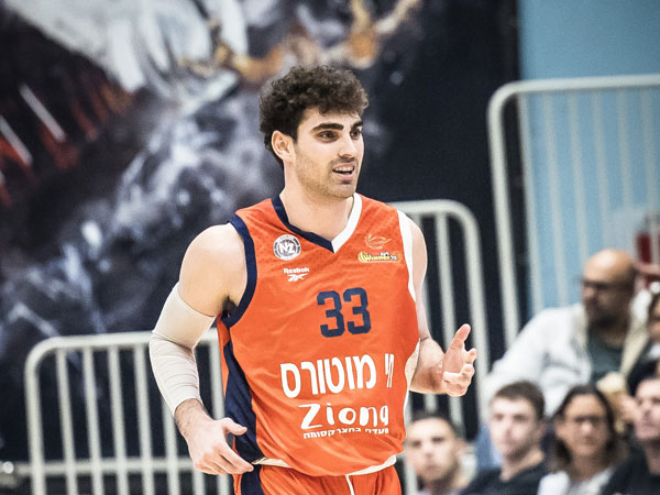 אדיר. קרביץ (עודד קרני)