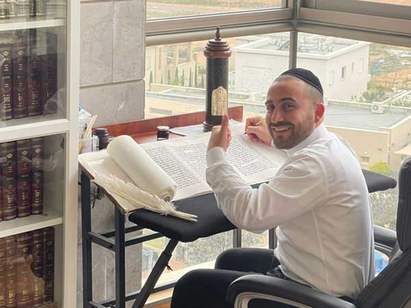 “מאחל למכבי חיפה לזכות באליפות“ (אלבום פרטי)