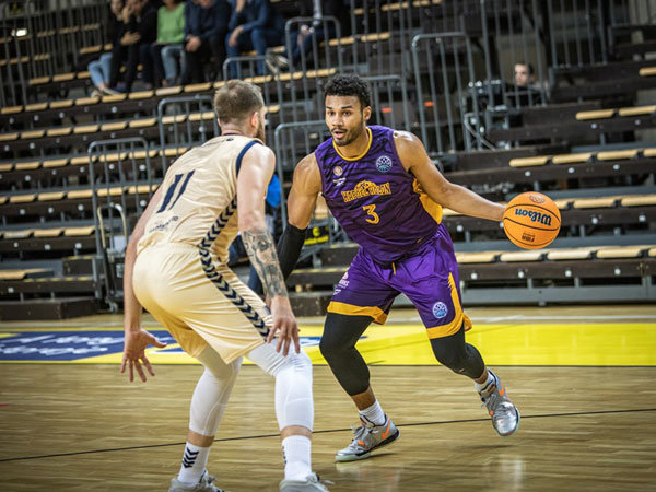 הפועל חולון רשמה ניצחון ענק (FIBA)