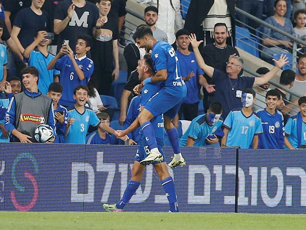 אבל מאור לוי שבר את הקרח (צילום: אלן שיבר)