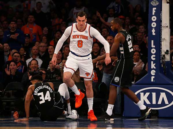 הזוניה מעל יאניס (Jim McIsaac/Getty Images)