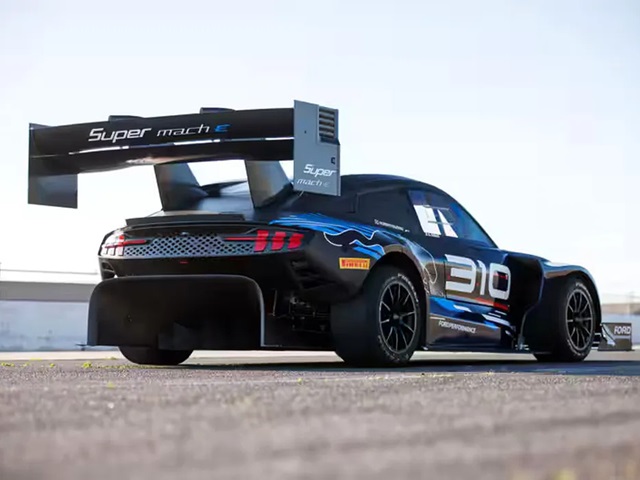 איך אתם עם 1,400 כ“ס? ואם הם חשמליים?