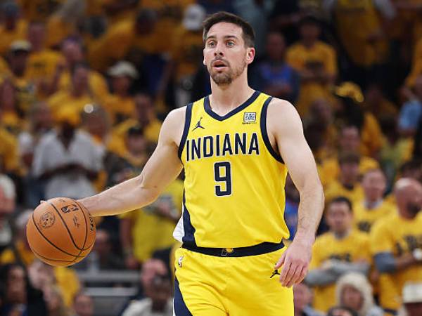 הסדרה המדהימה שלו עשויה לזכות אותו בקולות. מקונל (GETTY)