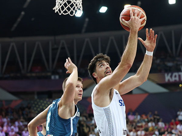 מהשחקנים הטובים באליפות (אלן שיבר)