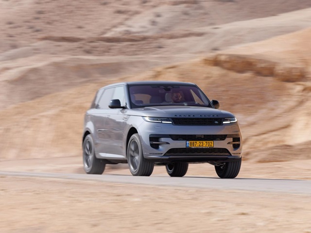 ריינג` רובר בנזין חוזר עם (החל מ-) 400 כ“ס