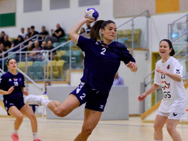 דניאלה דרגוייביץ מהרצליה (גיל שמאי)