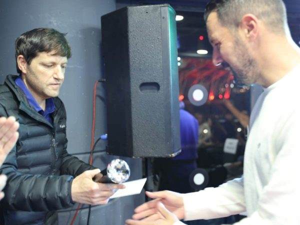 הפרס שקיבל עומר פרץ מראש העיר