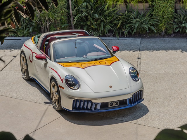 ה-911 טארגה 4 GTS של ג`סי: הנעה כפולה, 3.6 ליטר ו-541 כ“ס