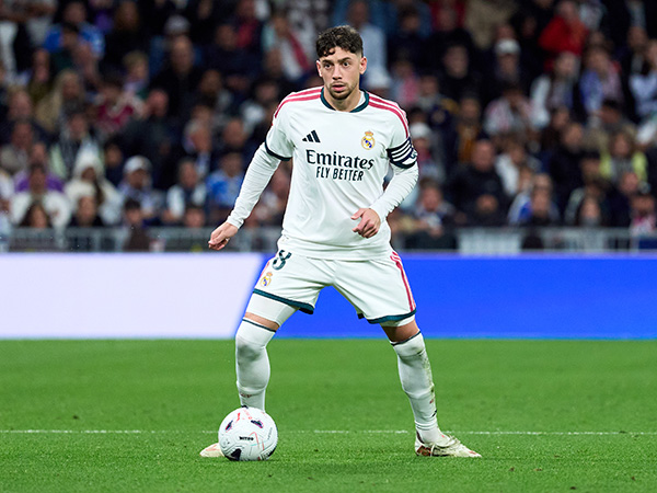 ואלוורדה. קשר או מגן? (Angel Martinez/Getty Images)