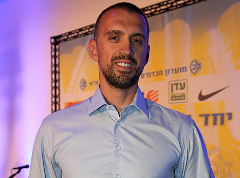 "נתבסס גם על הגבוהים". וויצ'יץ' (האתר הרשמי של מכבי ת"א)