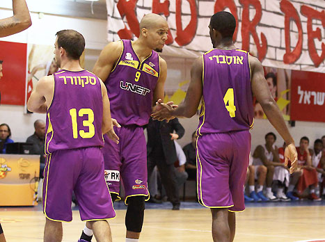 ניצלו את ההזדמנות. חולון (אלן שיבר)
