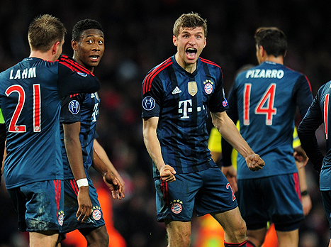 מולר וחבריו. בית ספר של כדורגל (gettyimages)