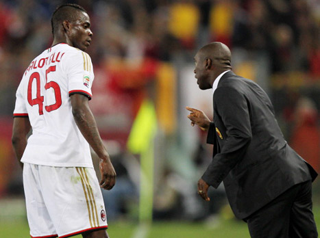 רצף הניצחונות נקטע. סיידורף ובאלוטלי (gettyimages)