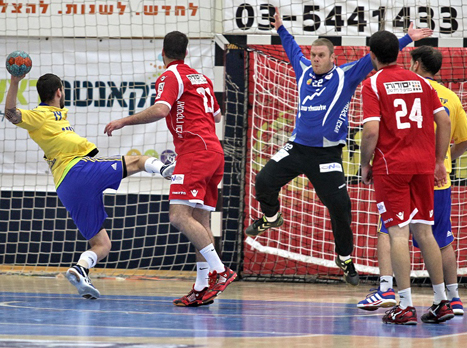 בראש קר, ובלב חם. ליוביסיץ' (דוד פליגל, איגוד הכדוריד)
