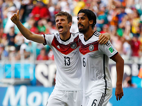 מולר וח'דירה. ידענו שגרמניה טובה מפורטוגל, אבל עד כדי כך? (gettyimages)