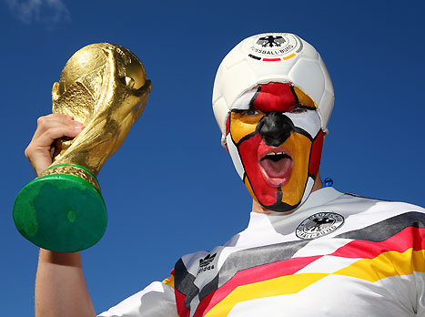 הגביע המוזהב חוזר הביתה (GETTYIMAGES)