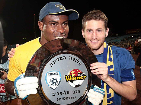 חוגג אליפות עם מכבי ב-2012/13 (אלן שיבר)