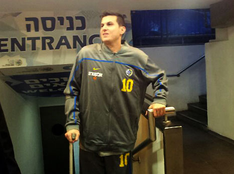 מתכונן לשיקום ארוך. פניני