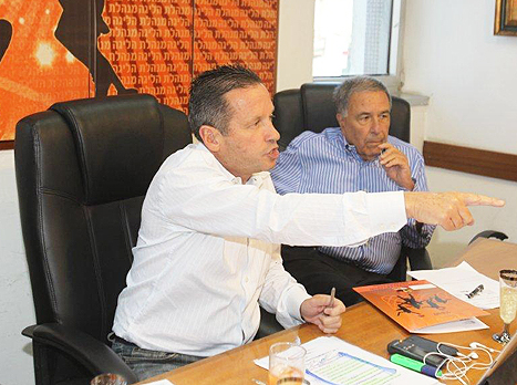 "אמרתי שהוא לא מתאים, אבל כולם עמדו מאחוריו" (אלן שיבר)