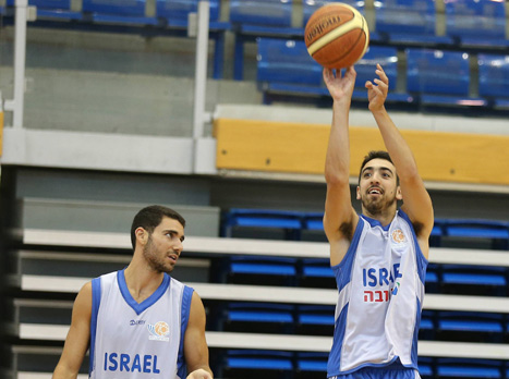 מנקו וטימור. יערכו בכורה בנבחרת (אלן שיבר)