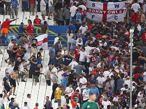 הקטטה ביציע הוולודרום (GETTY)