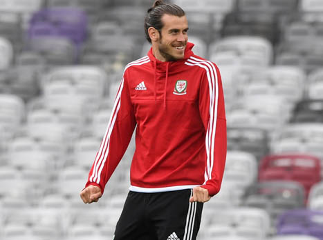 הרבה על הכתפיים שלו. בייל (getty)