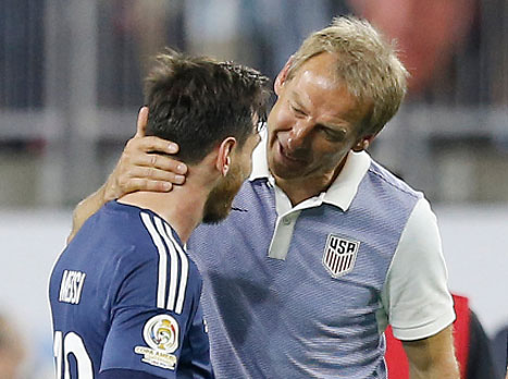 קלינסמן לא עמד במילה (GETTYIMAGES)