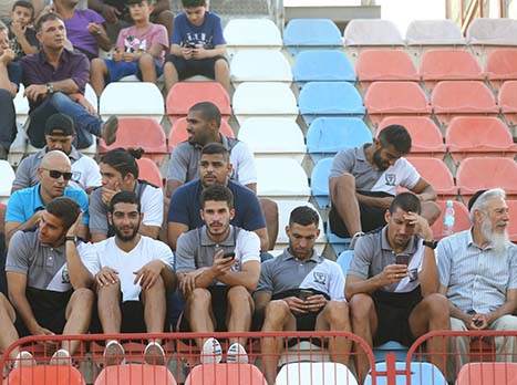 שחקני בית"ר שלא נכללו בסגל ראו הפסד (צילום: לירון מולדובן)
