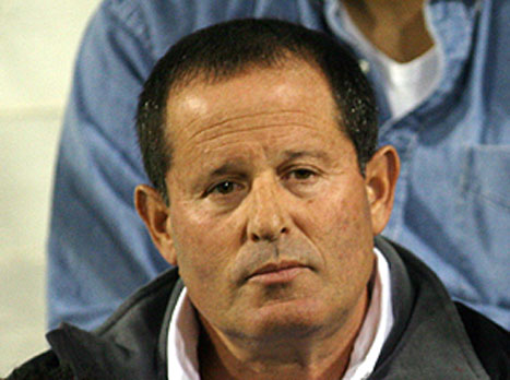 האחראי למצב הקשה של הקבוצה? שמיר (מתוך האתר של ההתאחדות לכדורגל)