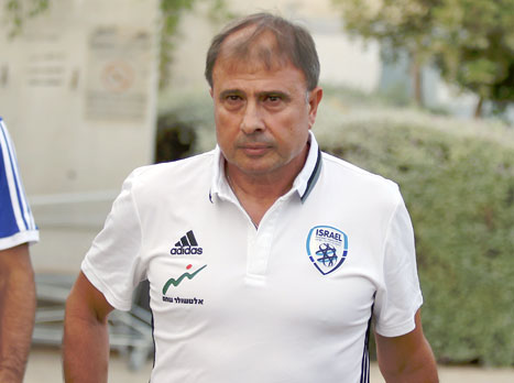 "עצה לגוטמן? תהיה אתה". אלישע לוי (אלן שיבר)