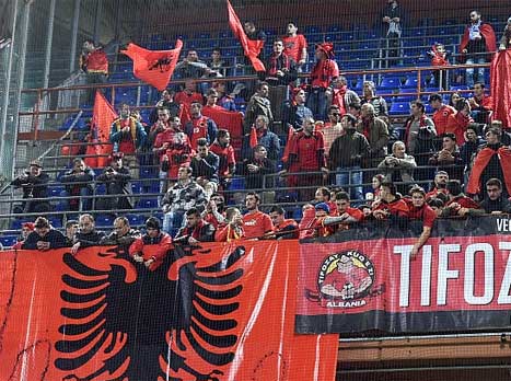 אוהדי הנבחרת הוזהרו מהגעה למשחק באלבניה (Getty)